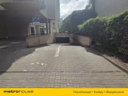 Warszawa ,  Środkowa   4