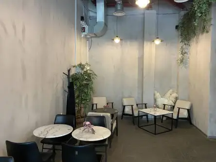 Warszawa ,  Stawki   8