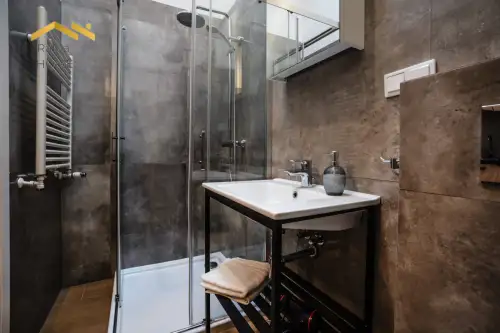 Kraków ,  Halicka   12