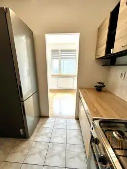 Warszawa ,  Polinezyjska   8