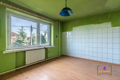 Niegowonice ,  Dąbrowska   12