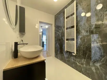 Kielce ,  Zagnańska   6