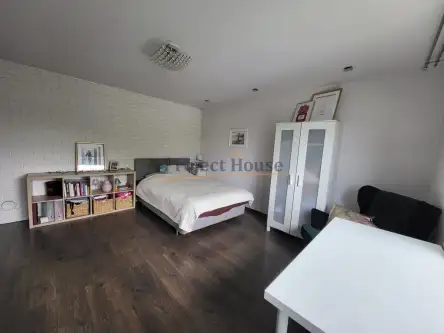 Zgierz ,  Sukiennicza   8