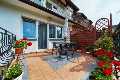 Głogów ,  Sportowa   14