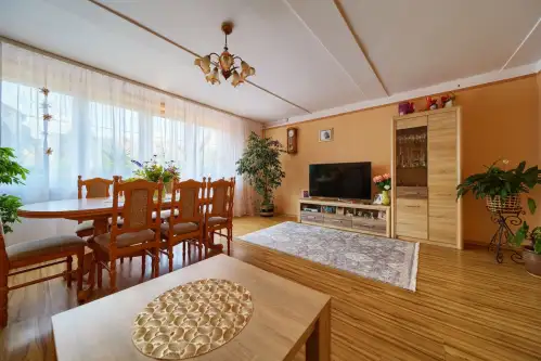 Głogów ,  Sportowa   18