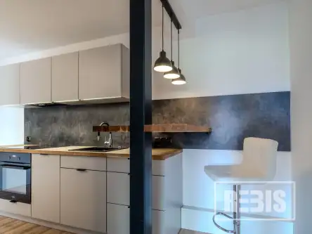 Kraków ,  Urzędnicza   8