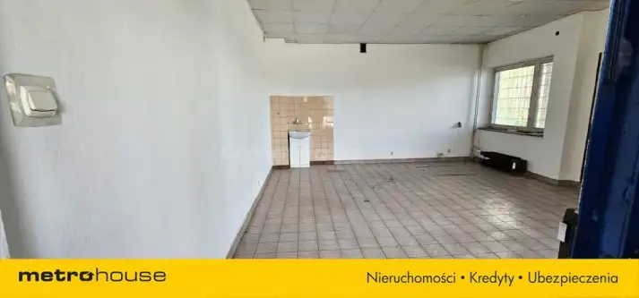 Skierniewice ,  Armii Krajowej   2