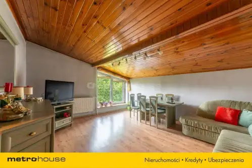 Aleksandrów łódzki ,  1 Maja   10