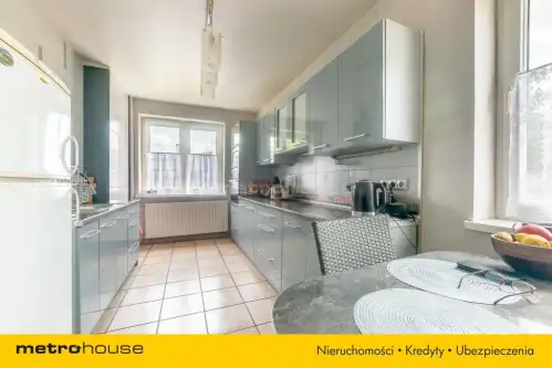 Aleksandrów łódzki ,  1 Maja   13