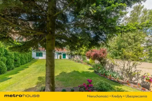 Aleksandrów łódzki ,  1 Maja   4