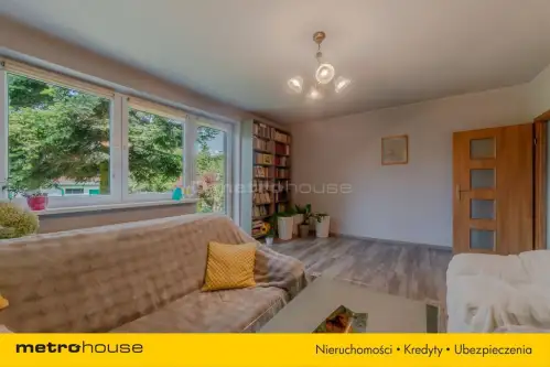 Aleksandrów łódzki ,  1 Maja   8