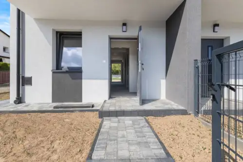 Wola rzędzińska   9