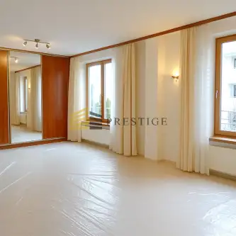 Warszawa ,  Al. Wilanowska   8