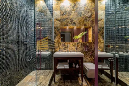 Warszawa ,  Pokorna   12