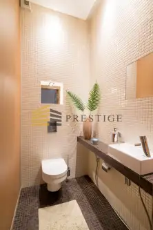 Warszawa ,  Pokorna   15