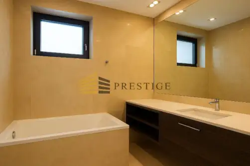 Bielawa ,  Warszawska   6