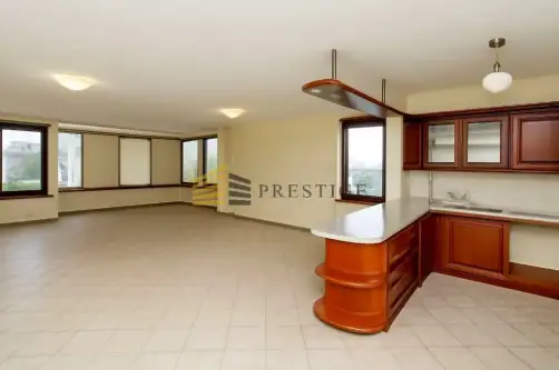 Warszawa ,  al. Jana Pawła II   2