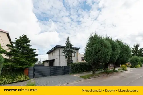 Aleksandrów łódzki ,  Moniuszki   7