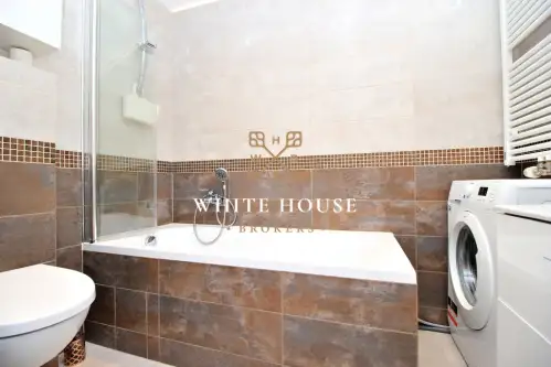 Kraków ,  Powstańców   8