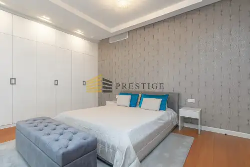 Warszawa ,  Piękna   9