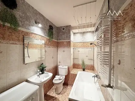 Olsztyn ,  Złota   9