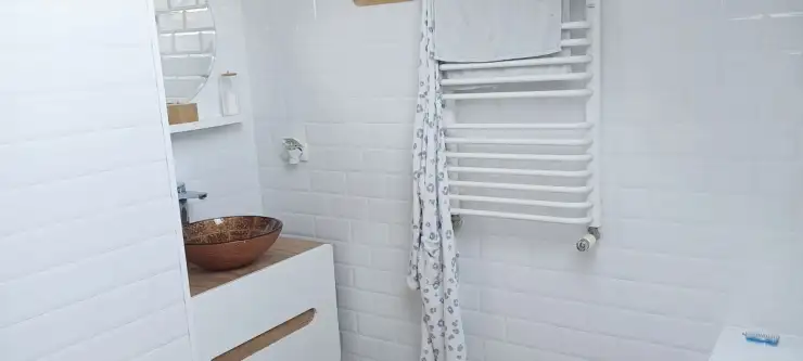 Dąbrówka ,  Akacjowa   13