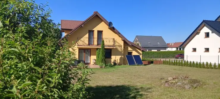 Dąbrówka ,  Akacjowa   5