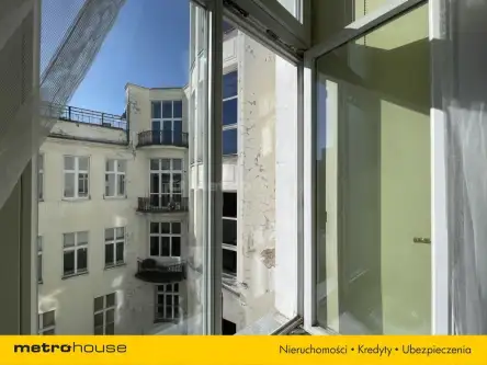 Warszawa ,  Kredytowa   6