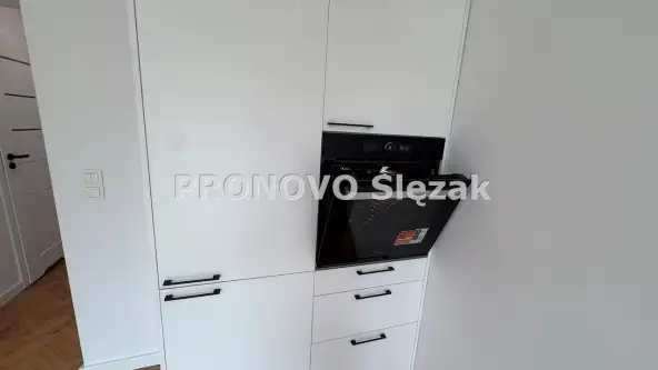 Wrocław ,  Zdrowa   7