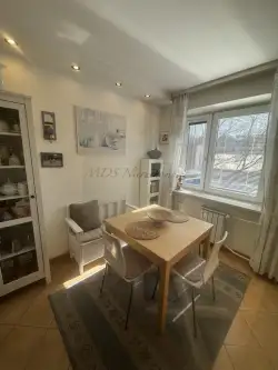 Warszawa ,  Dębicka   10