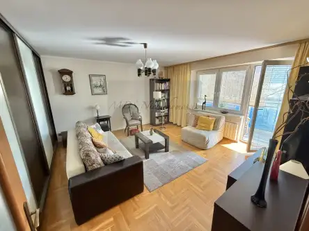 Warszawa ,  Dębicka   3