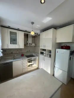 Warszawa ,  Dębicka   7