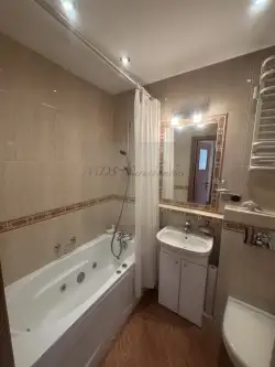 Warszawa ,  Dębicka   8