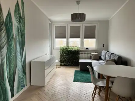 Warszawa ,  Londyńska   4