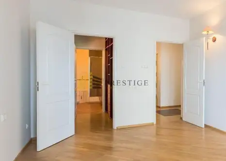 Warszawa ,  Wielicka   5