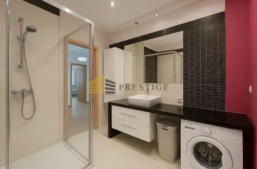 Warszawa ,  Łowicka   9