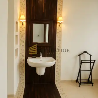 Warszawa ,  Łucka   11