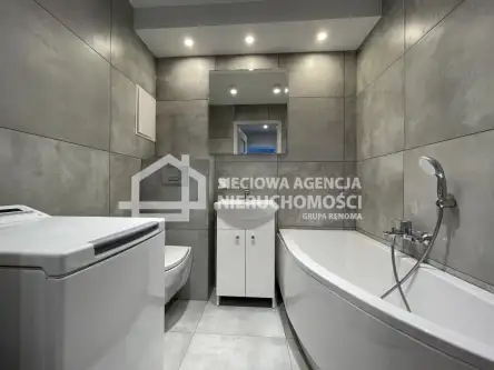 Gdynia ,  Boh. Starówki Warszawskiej   9