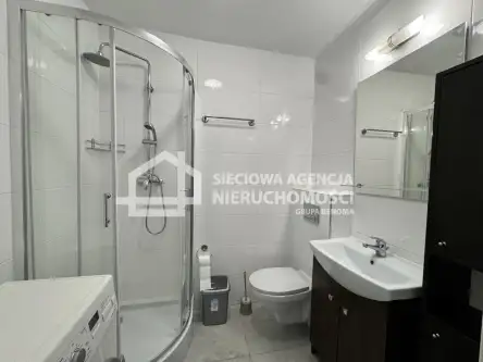 Gdynia ,  Bohaterów Starówki Warszawskiej   10