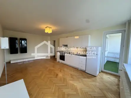 Gdynia ,  Bohaterów Starówki Warszawskiej   4