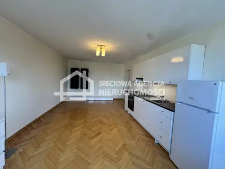 Gdynia ,  Bohaterów Starówki Warszawskiej   5