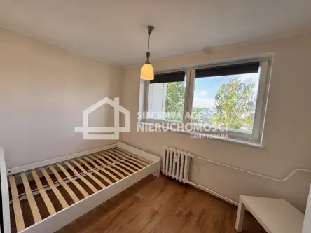 Gdynia ,  Bohaterów Starówki Warszawskiej   6