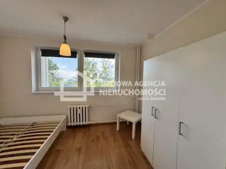 Gdynia ,  Bohaterów Starówki Warszawskiej   7