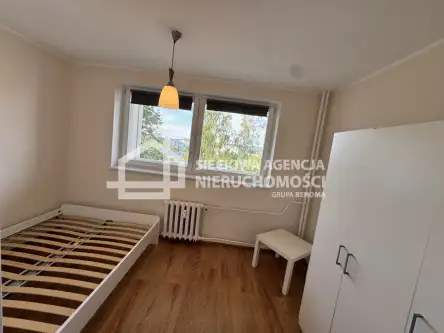 Gdynia ,  Bohaterów Starówki Warszawskiej   8