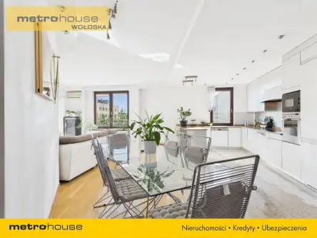 Warszawa ,  al. Jana Pawła II   11