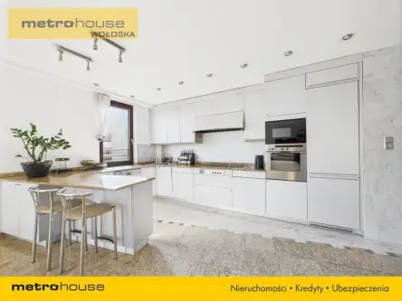 Warszawa ,  al. Jana Pawła II   13