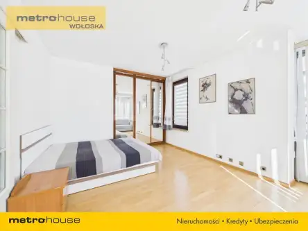 Warszawa ,  al. Jana Pawła II   3