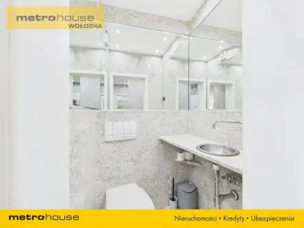 Warszawa ,  al. Jana Pawła II   8