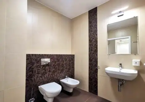 Warszawa ,  Aleja Gen. Władysława Sikorskiego   12