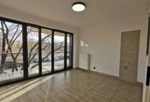 Warszawa ,  Aleja Gen. Władysława Sikorskiego   5